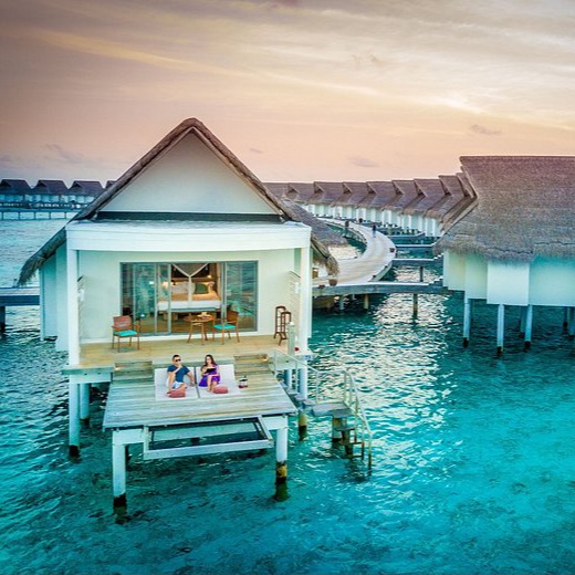 Beach houses in the Maldives: Where Overwater Luxury Meets Endless Romance