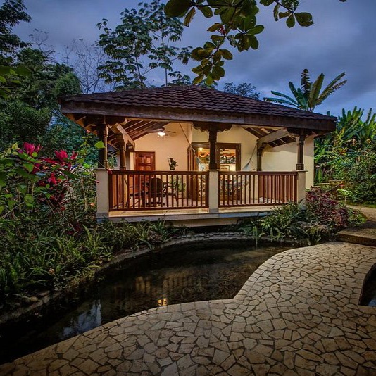 Belize – Sparkling Coral Isles