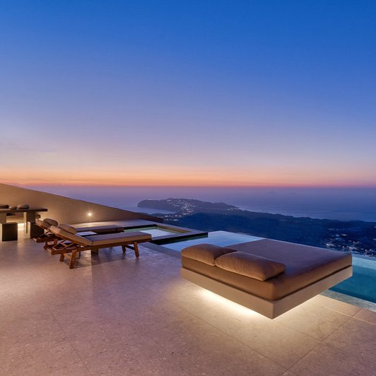 Santorini, Greece – White Cliffs, Blue Dreams