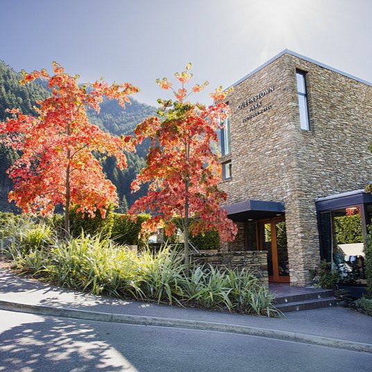 New Zealand: The Picturesque Adventure Empire